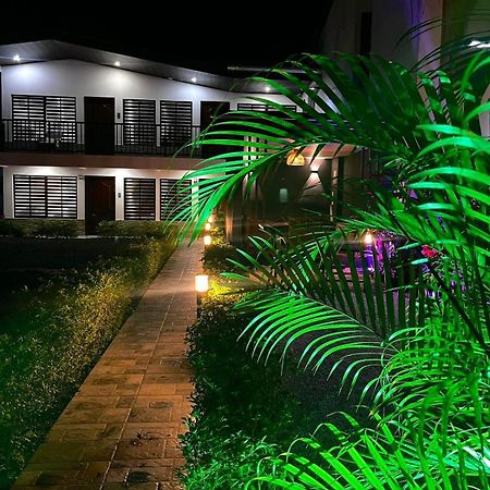Mevak Apartments Suites La Fortuna Eksteriør bilde